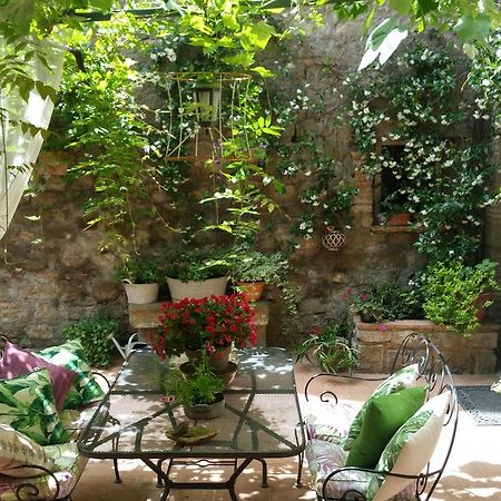 La Locanda Del Riccio Viterbo Exterior photo